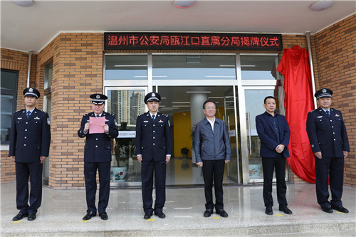 公安县有多少人口_颍上派出所门口人群集结,公安人员严阵以待,到底咋回事(2)