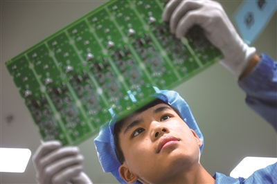 ����ý�����塿�����ձ�ح���壺�������Ƽ��ǡ��ġ��ƽ硱����