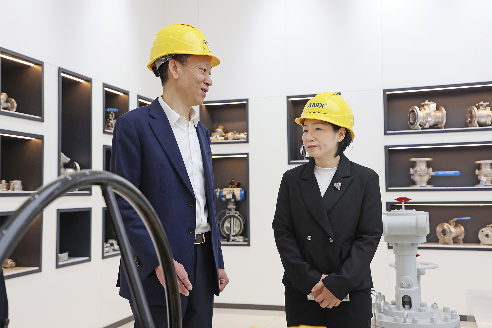 ��ʶӶ����ǰ�ص㹤�� ����Ⱥ�����߲���֮��͸������⼯������