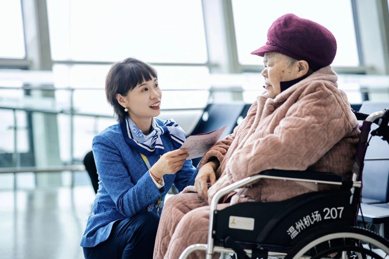 ��һ�ε��ס� ���ݻ������������ϰ����˷���ȫ������